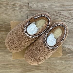 UGG K TASMAN MAXI CURLY